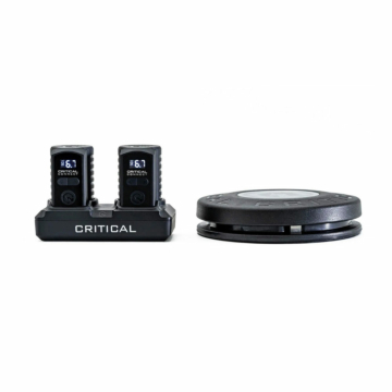 Critical - Connect Universal Batterie Set- 2 x RCA + Ladestation + Fussschalter