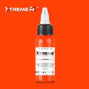 XTreme Ink - Fast Orange 30ml, leuchtend orange vegane Tätowierfarbe. Hochwertige, langanhaltende und hautverträgliche Tätowierfarbe in Fast Orange.